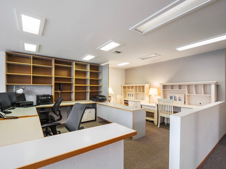 More Photos Of 6314 19th St W, Fircrest Office For Sale