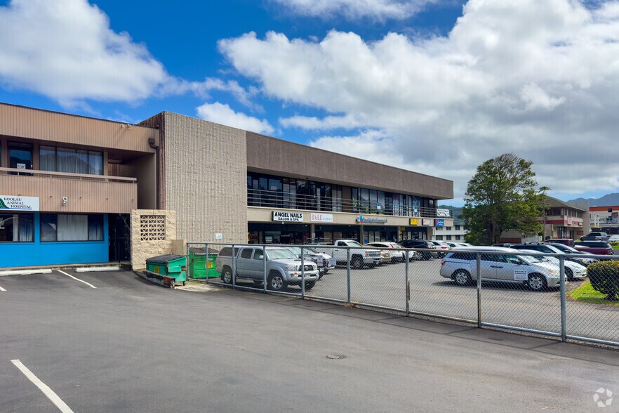 More Photos Of 45-1117 Kamehameha Hwy, Kāneohe Storefront Retail Office For Lease