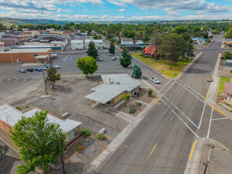 More Photos Of 619 Diagonal St, Clarkston Medical For Sale