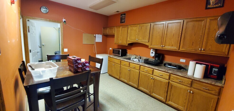 More Photos Of 16726 Cherry Creek Ct, Joliet Warehouse For Lease