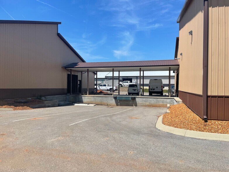 Primary Photo Of 1080 International Blvd, Clarksville Industrial For Lease