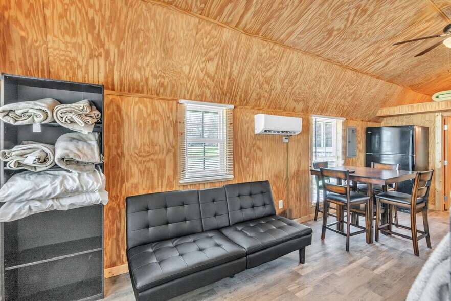 More Photos Of 349 Willow Ln, Rocky Top Specialty For Sale