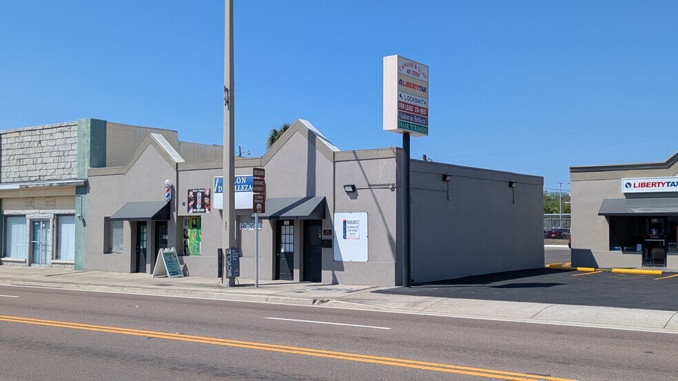 More Photos Of 829-835 8th Ave W, Palmetto Storefront For Lease