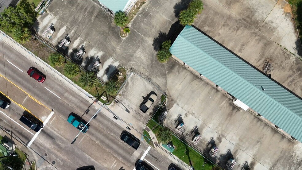 More Photos Of 3122 Garth Rd, Baytown Land For Sale