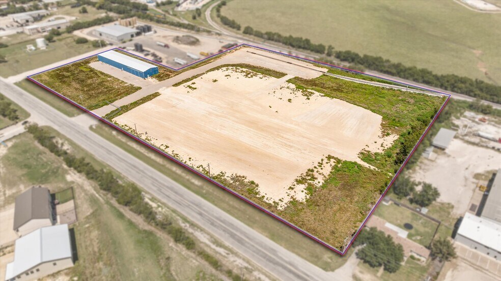 More Photos Of 14100 N Highway 171, Cresson Warehouse For Lease