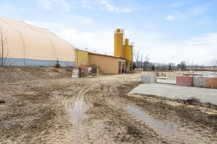 More Photos Of 380 N Middle Rd, Belgium Land For Sale