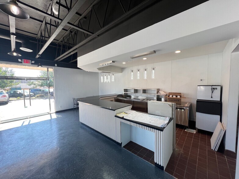 More Photos Of 2440-2444 S Atlantic Blvd, Commerce General Retail For Lease