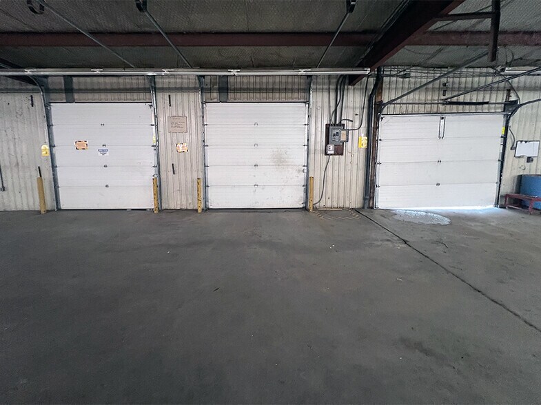 More Photos Of 13301 Tinker Ave, Lawrenceville Manufacturing For Lease