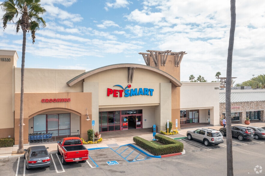 More Photos Of 7201 Yorktown Ave, Huntington Beach Unknown For Lease