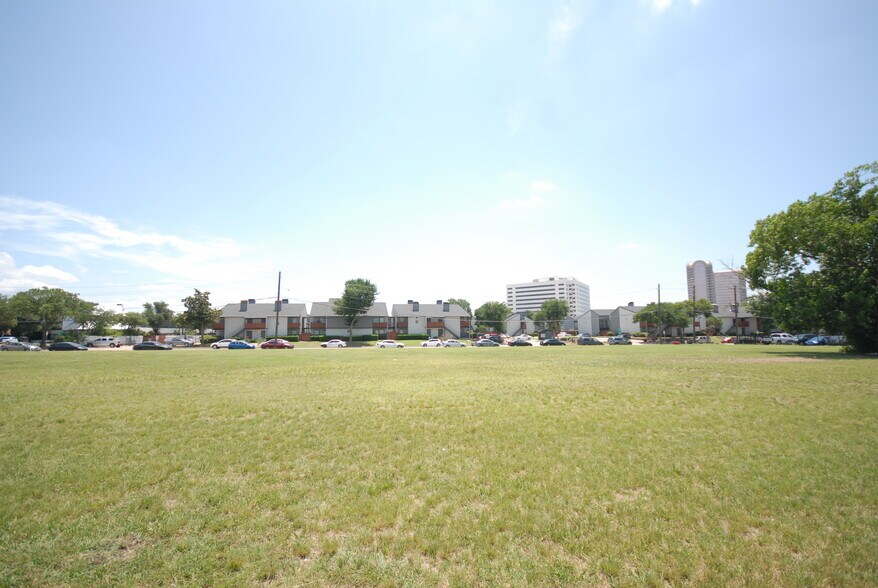 More Photos Of 5503 Peterson Ln, Dallas Land For Sale