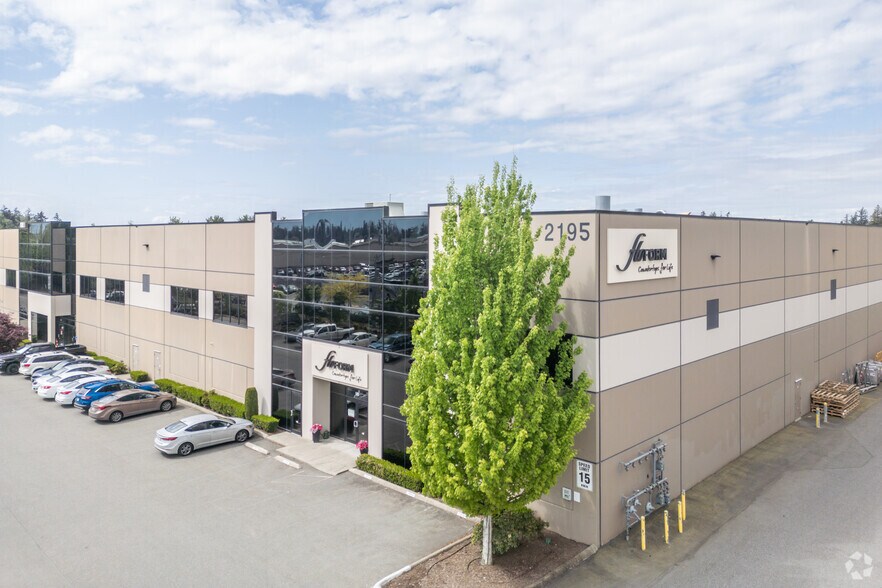 More Photos Of 2195 Queen St, Abbotsford Warehouse For Lease