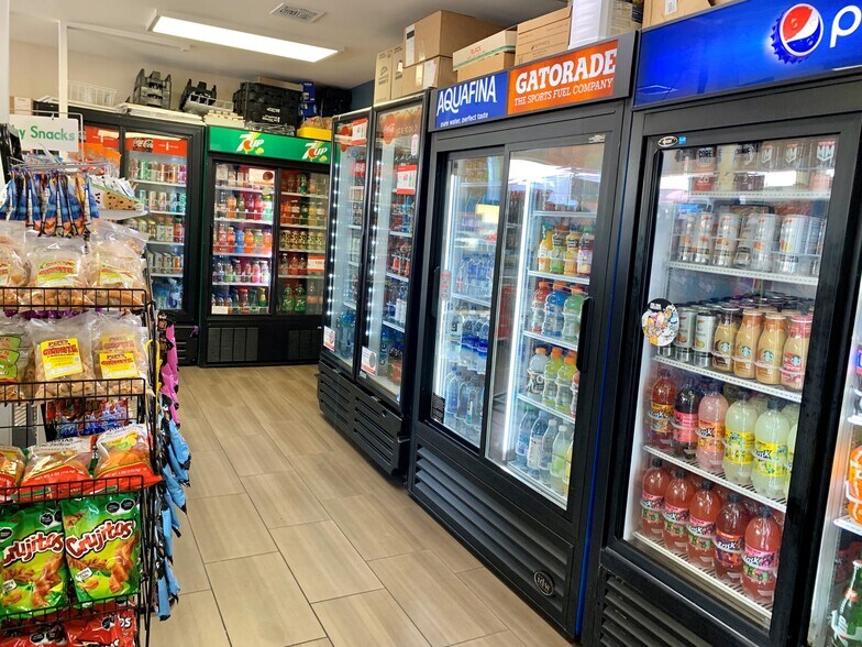 More Photos Of 11861 Paramount Blvd, Downey Service Station For Sale