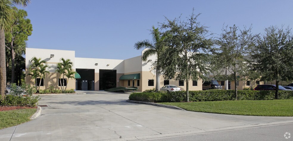 More Photos Of 1725 Park Ln S, Jupiter Warehouse For Lease