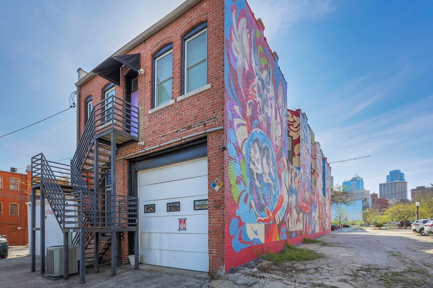 More Photos Of 120-122 W 5th St, Kansas City Storefront Retail Residential For Sale