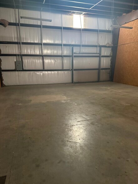More Photos Of 1815 Dickinson Ave, Dickinson Warehouse For Lease