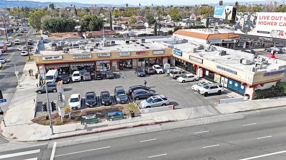 More Photos Of 8205 Woodman Ave, Panorama City Service Station For Lease