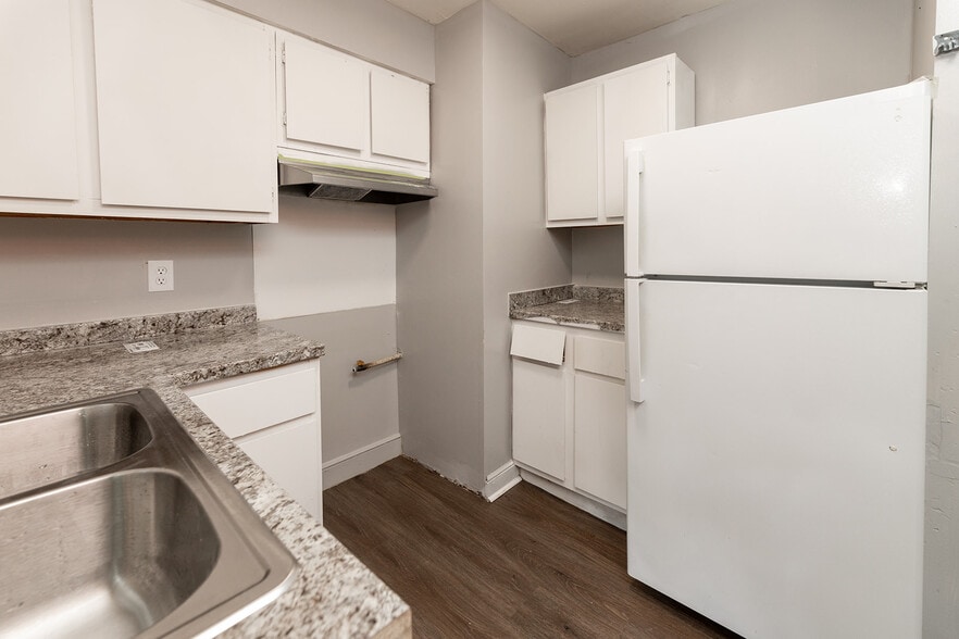More Photos Of 1393 Lapaloma Cir, Memphis Apartments For Sale