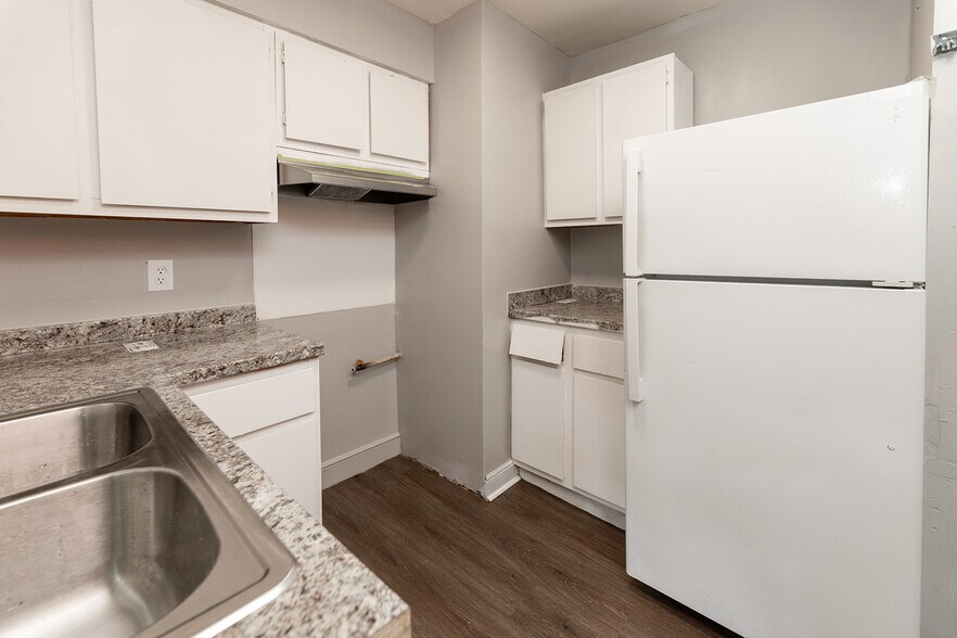 More Photos Of 1393 Lapaloma Cir, Memphis Apartments For Sale