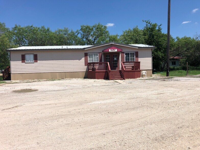 Primary Photo Of 11585-2 Hwy 181, San Antonio Office For Lease