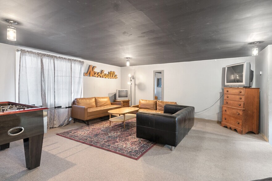 More Photos Of 310 Coles Ferry Pike, Lebanon Religious Facility For Sale