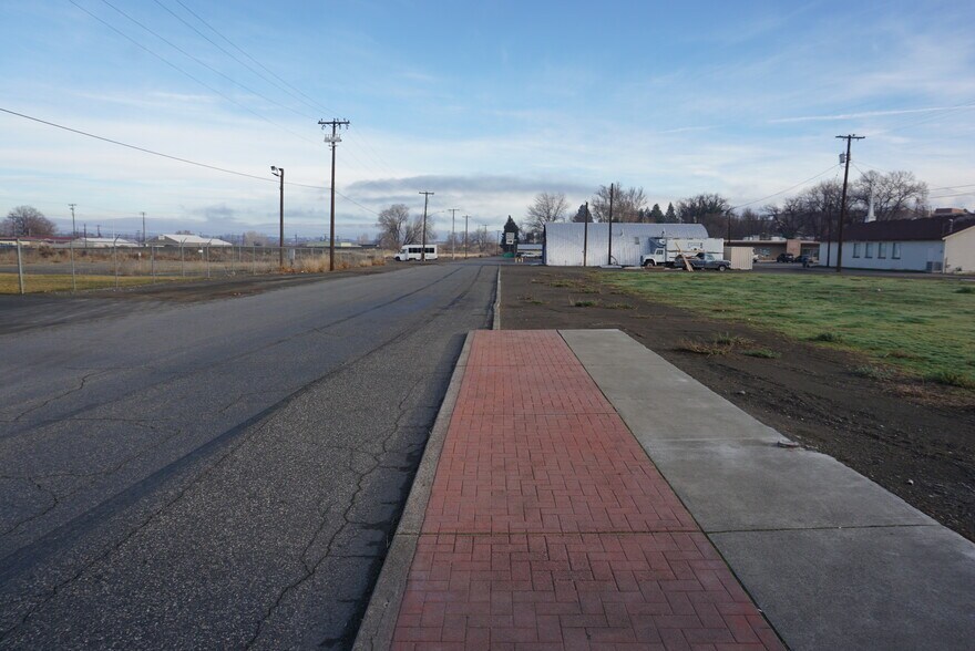 Primary Photo Of 1311 Bennett ave, Prosser Land For Sale