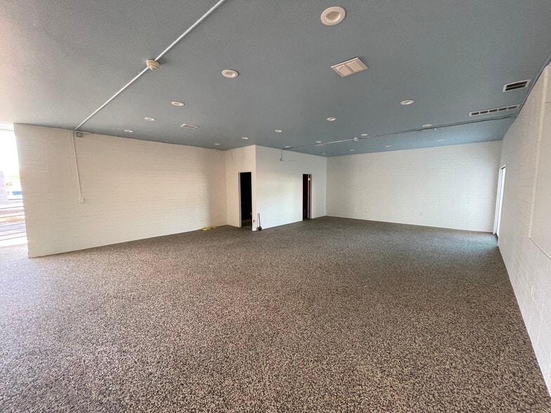 More Photos Of 3000 Winchester Blvd, Campbell Service For Lease