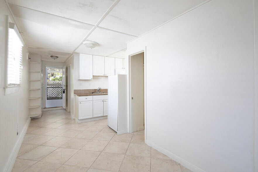 More Photos Of 7409-7415 Eads Ave, La Jolla Apartments For Sale