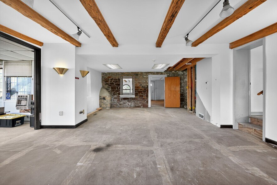 More Photos Of 793 Penns Park Rd, Newtown Office For Lease