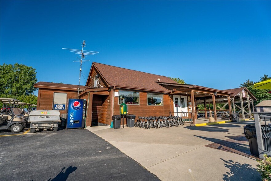 W4787 Yandry Rd, Whitewater, WI 53190 Golf Course Driving Range For