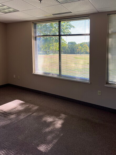 More Photos Of 3161 NW Northdale Blvd, Minneapolis Office For Lease