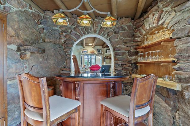 More Photos Of 4347 W 41st St, Tulsa Hospitality For Sale
