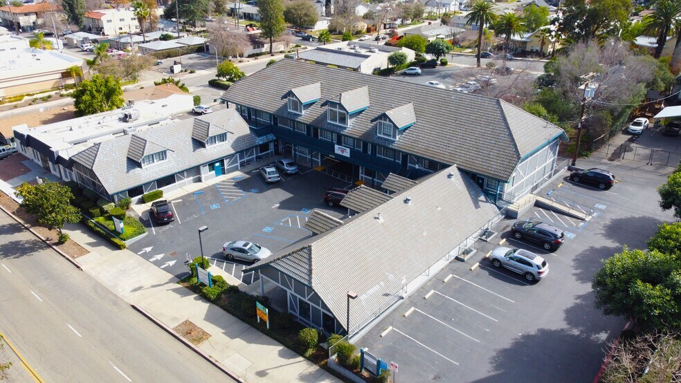 More Photos Of 625-645 E Grand Ave, Escondido Medical For Lease