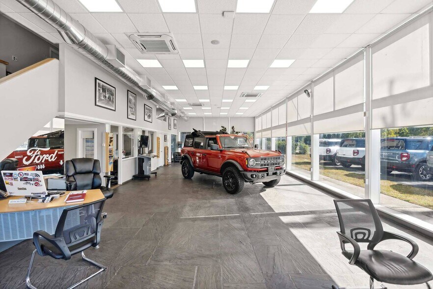 More Photos Of 729 County Road 39A, Southampton Auto Dealership For Sale