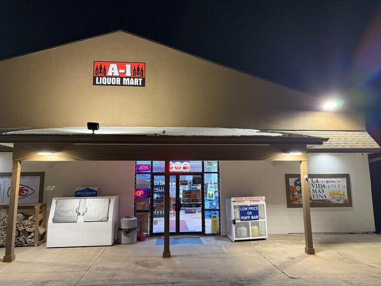 Primary Photo Of 1020 N Highway 7, Pleasant Hill Convenience Store For Sale