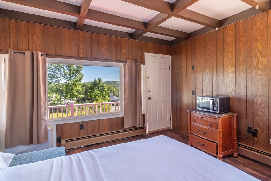 More Photos Of 196 US Route 1, Bucksport Hotel For Sale