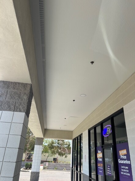 More Photos Of 17220 N 19th Ave, Phoenix General Retail For Lease