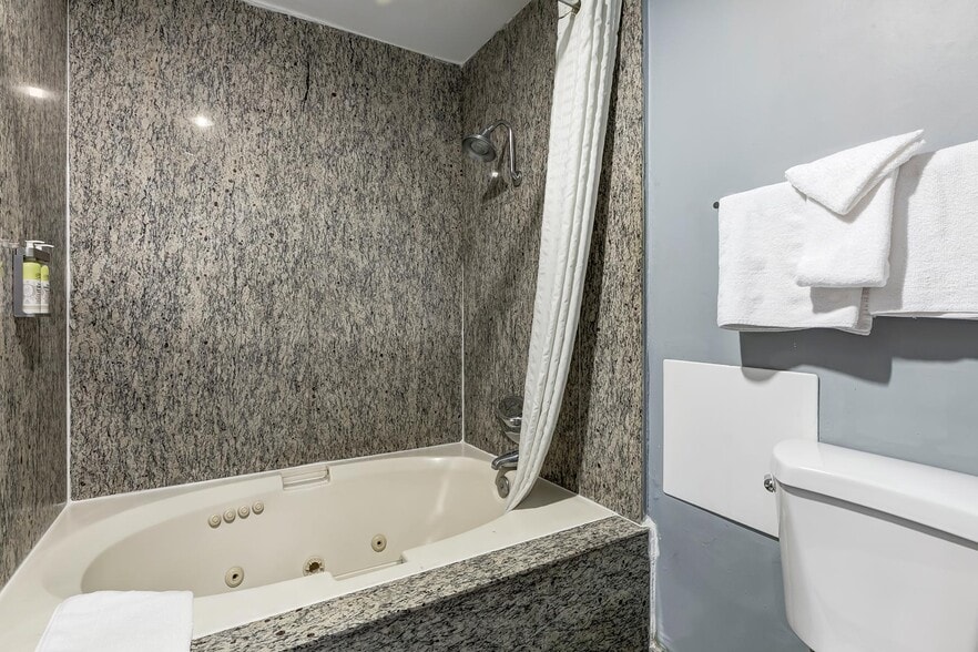 More Photos Of 1717 S Vermont Ave, Los Angeles Hotel For Sale