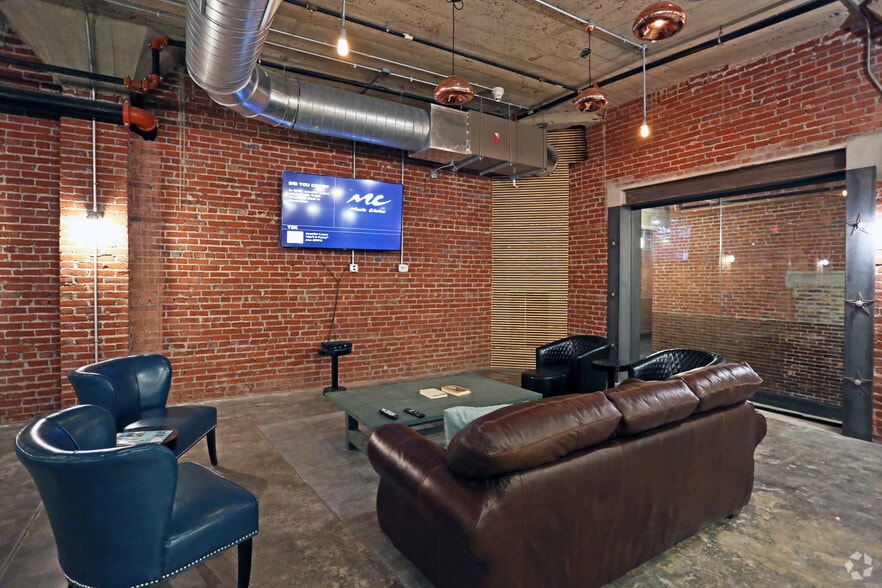 More Photos Of 220 S 47th St, Philadelphia Apartments For Lease