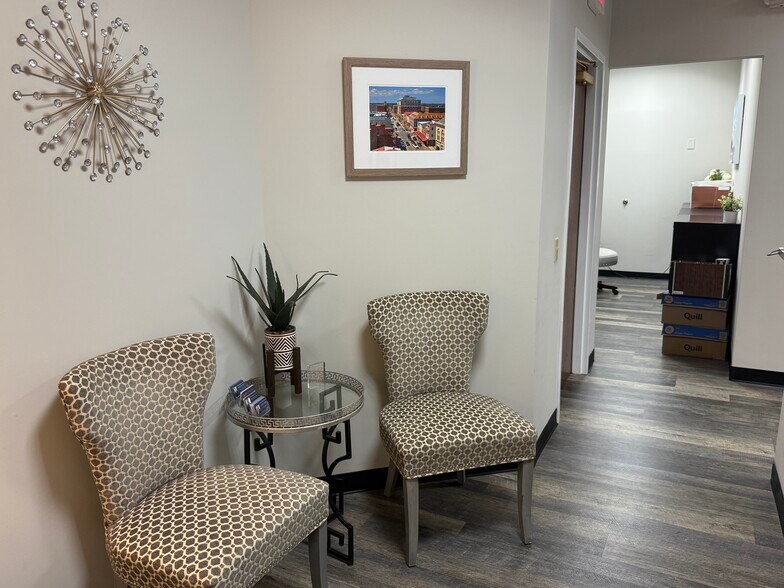 More Photos Of 158 W Gay St, West Chester Office For Lease