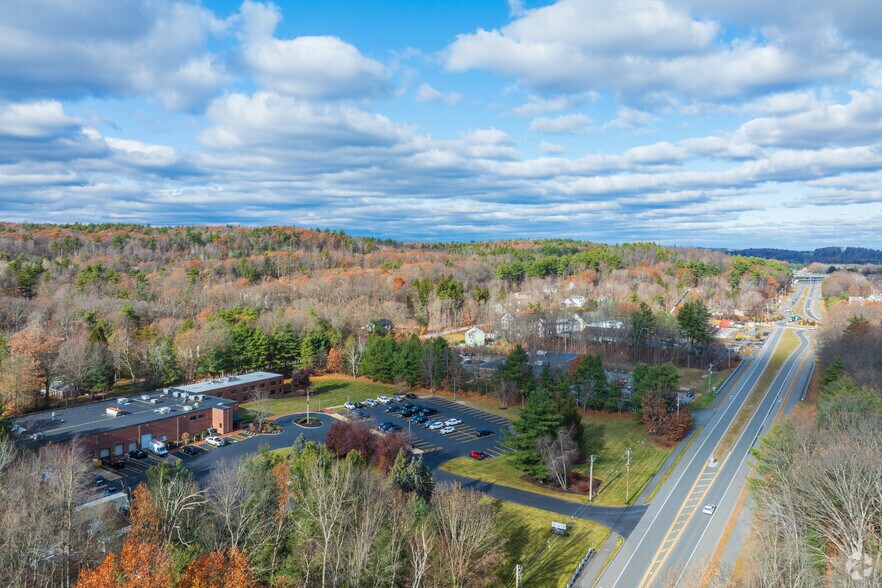 More Photos Of 86 Leominster Rd, Sterling Warehouse For Lease