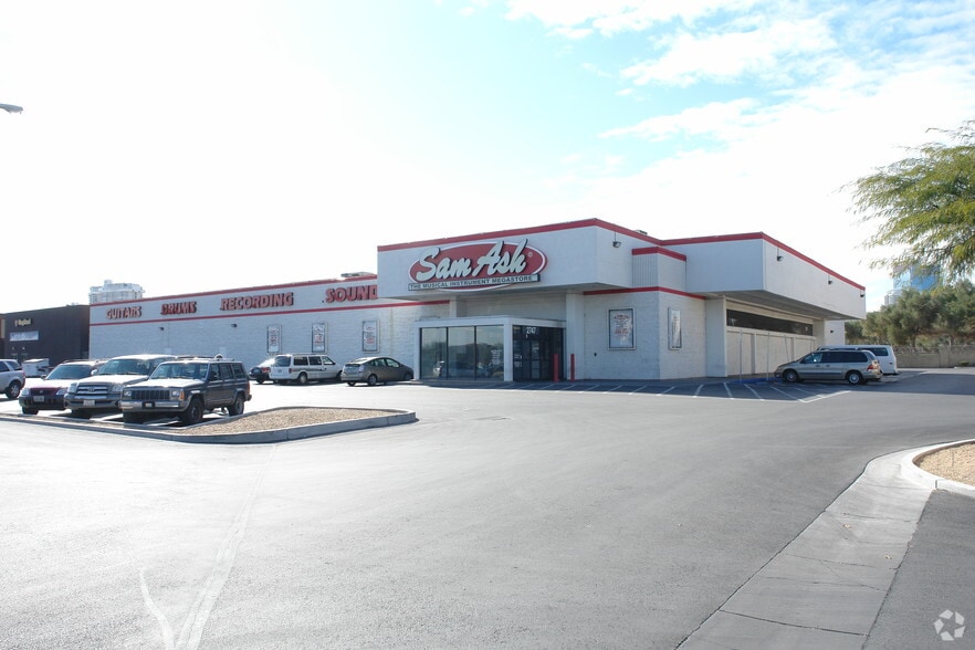 More Photos Of 2797 S Maryland Pky, Las Vegas Unknown For Lease