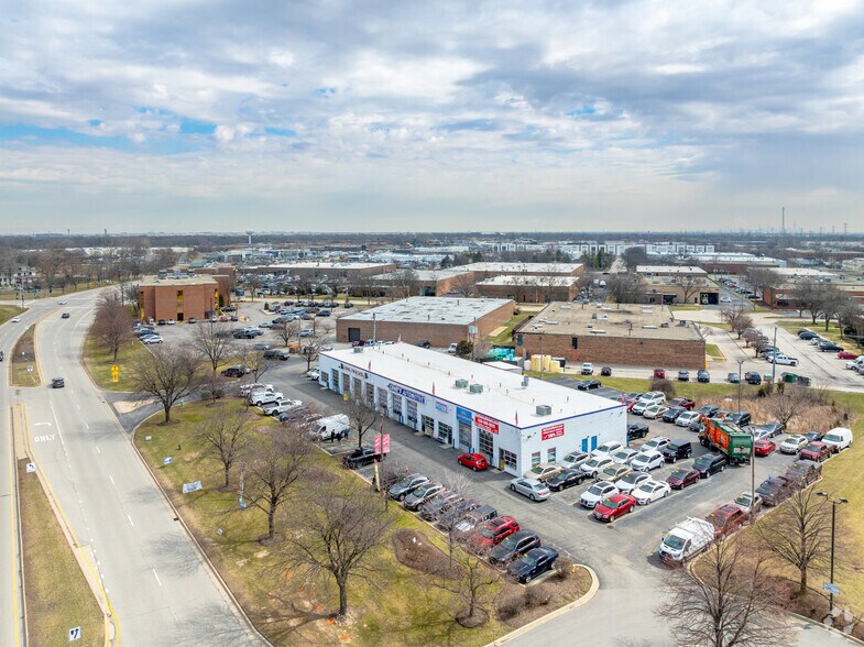 More Photos Of 524-530 W Grand Ave, Elmhurst Auto Repair For Sale