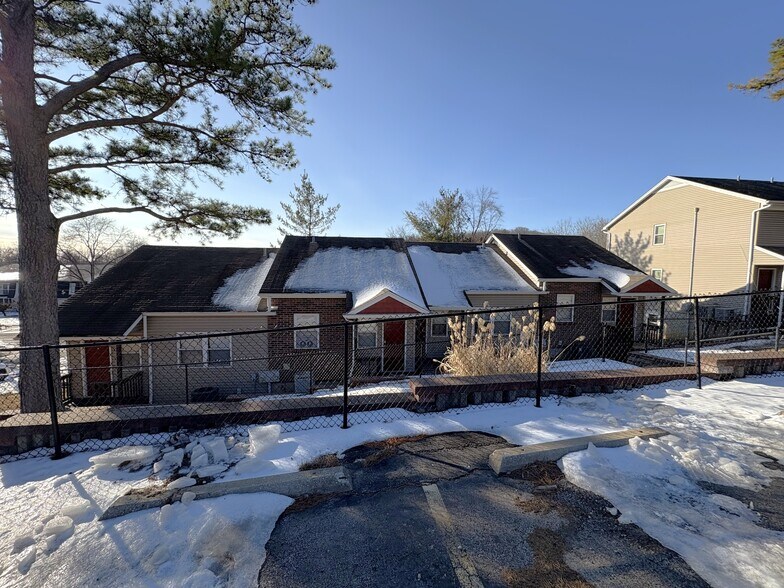 More Photos Of 611-617 Palisades Dr, Pacific Apartments For Sale