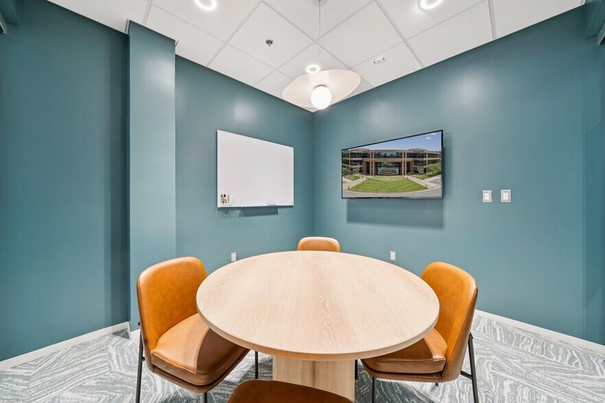 More Photos Of 4101 Cox Rd, Glen Allen Coworking Space