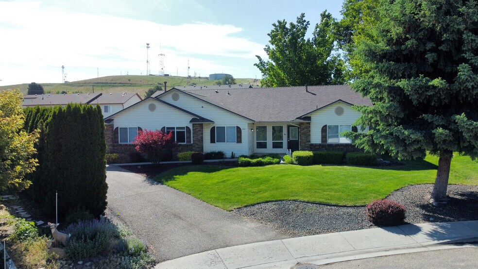 Primary Photo Of 861 Beverly Hills Dr, Payette Assisted Living For Sale