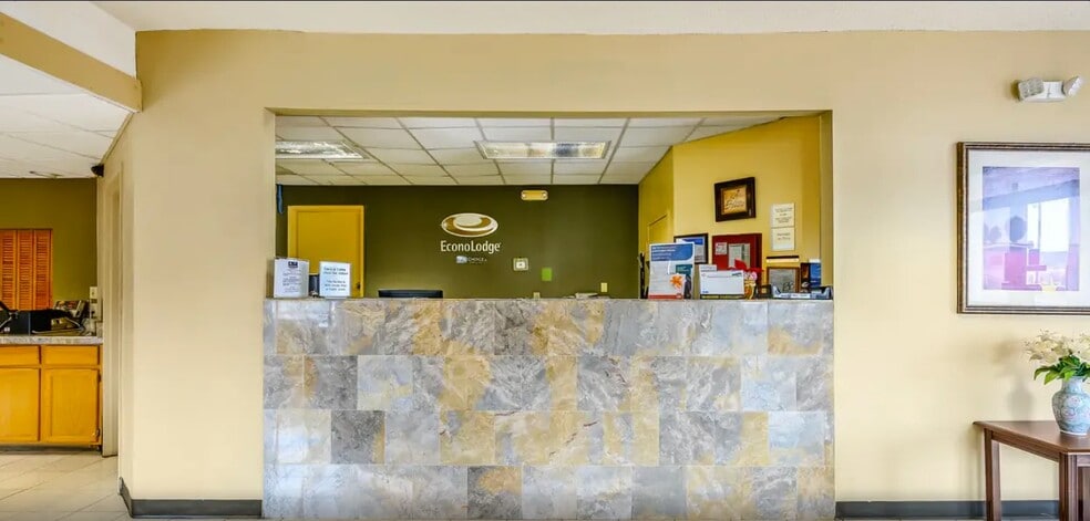 More Photos Of 1500 US Highway 72 E, Athens Hotel For Sale