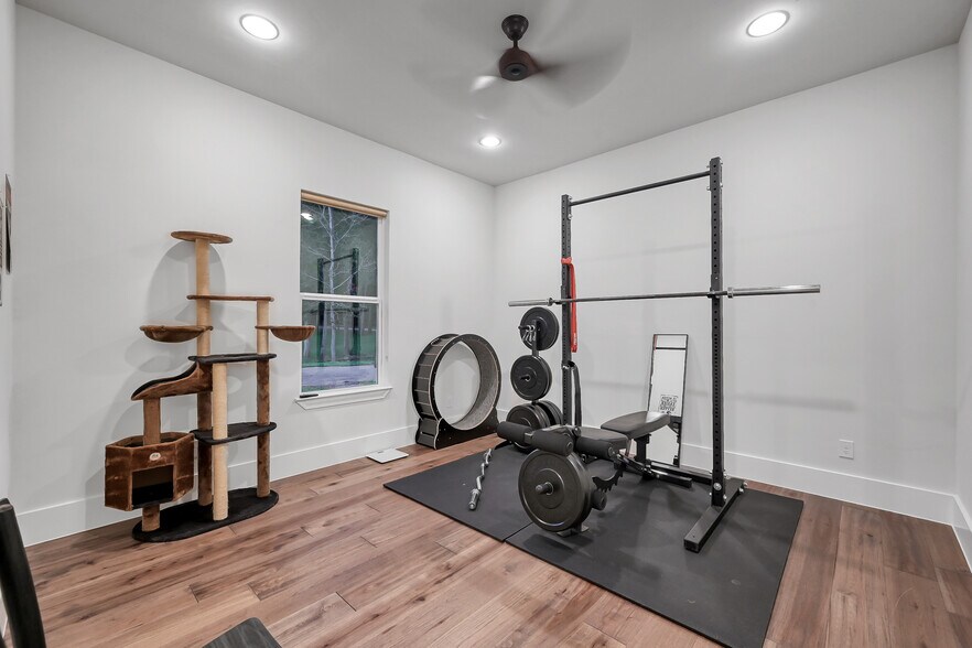 More Photos Of 15937 Stagecoach Rd, Stagecoach Specialty For Sale
