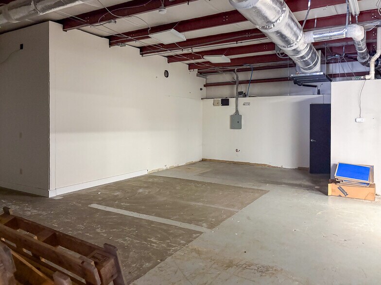 More Photos Of 2231 Technical Pky, Charleston Office For Lease