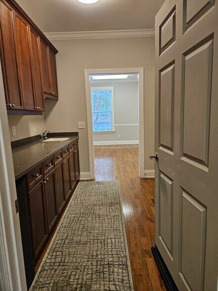 More Photos Of 321 Billingsly Ct, Franklin Loft Creative Space For Lease