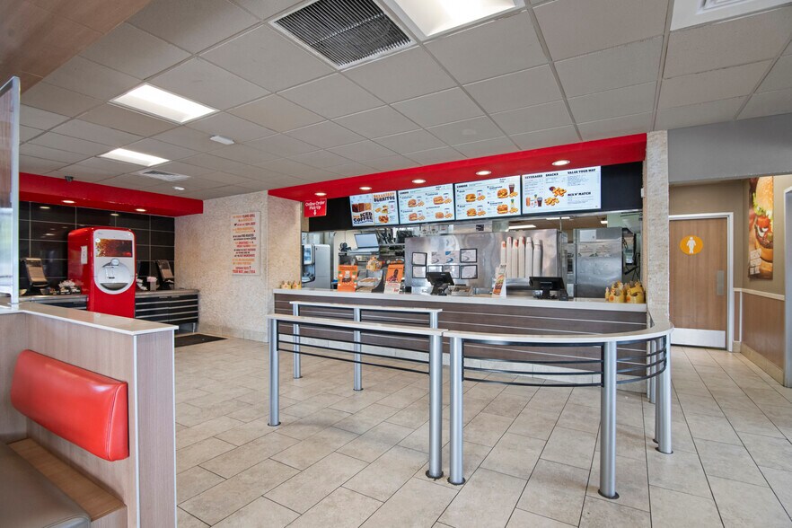 More Photos Of 2357 Main St East, Snellville Fast Food For Sale